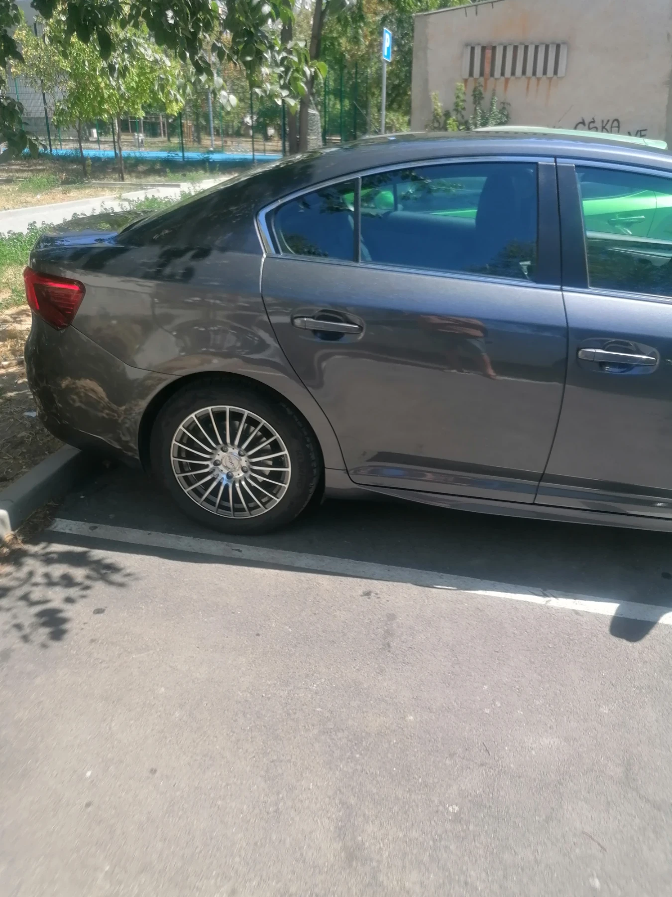 Toyota Avensis  - изображение 2