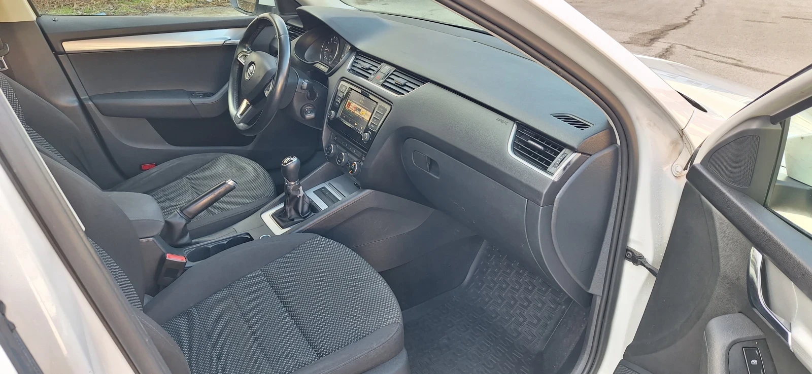 Skoda Octavia 1.6tdi - изображение 9
