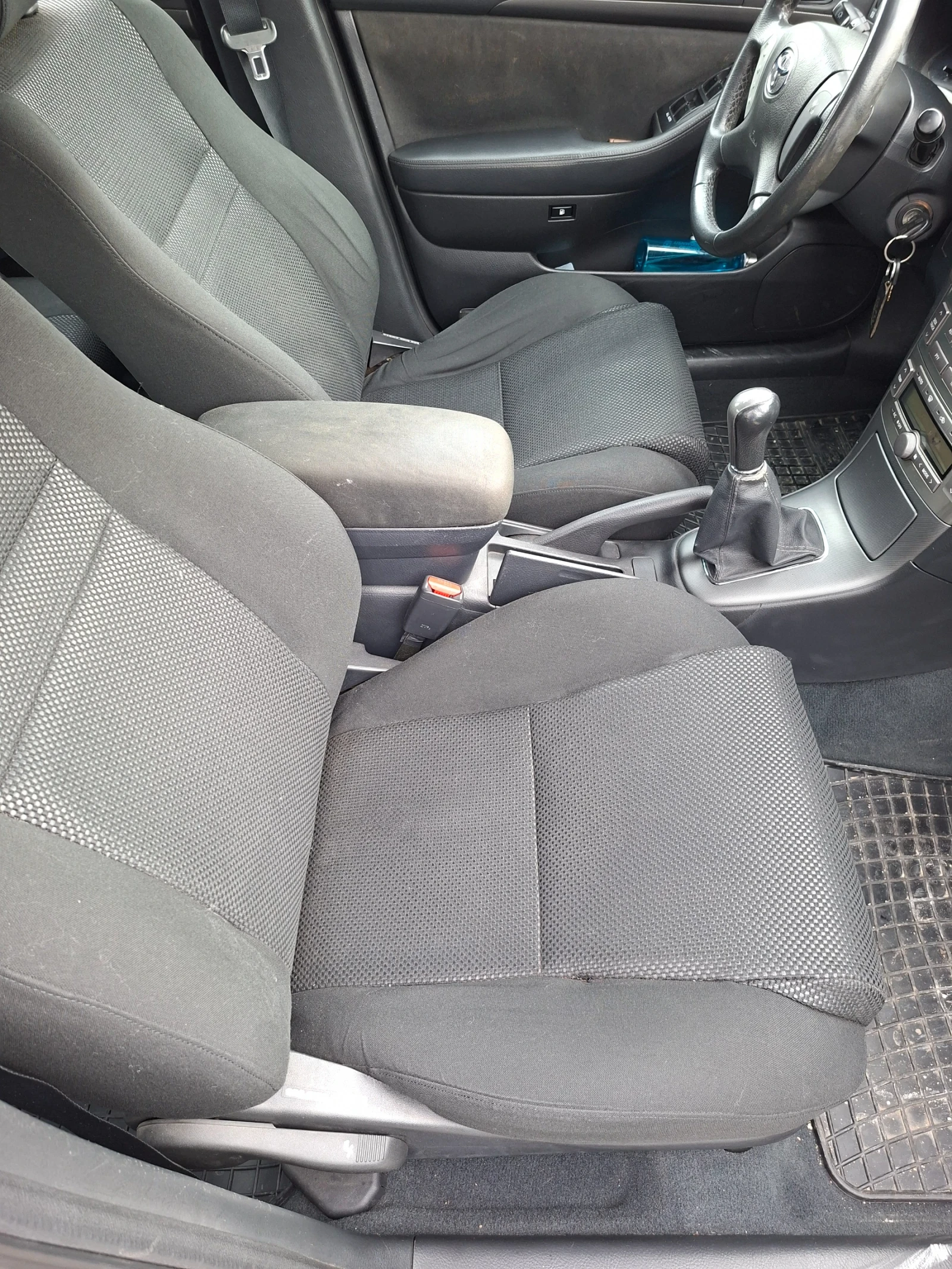 Toyota Avensis  - изображение 9