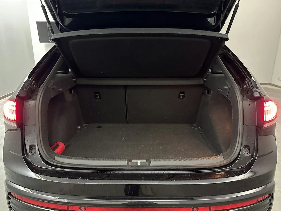 VW Taigo 1.0 TSI R-Line/IQ.Light/Keyless/Navi/История , снимка 5 - Автомобили и джипове - 53877991