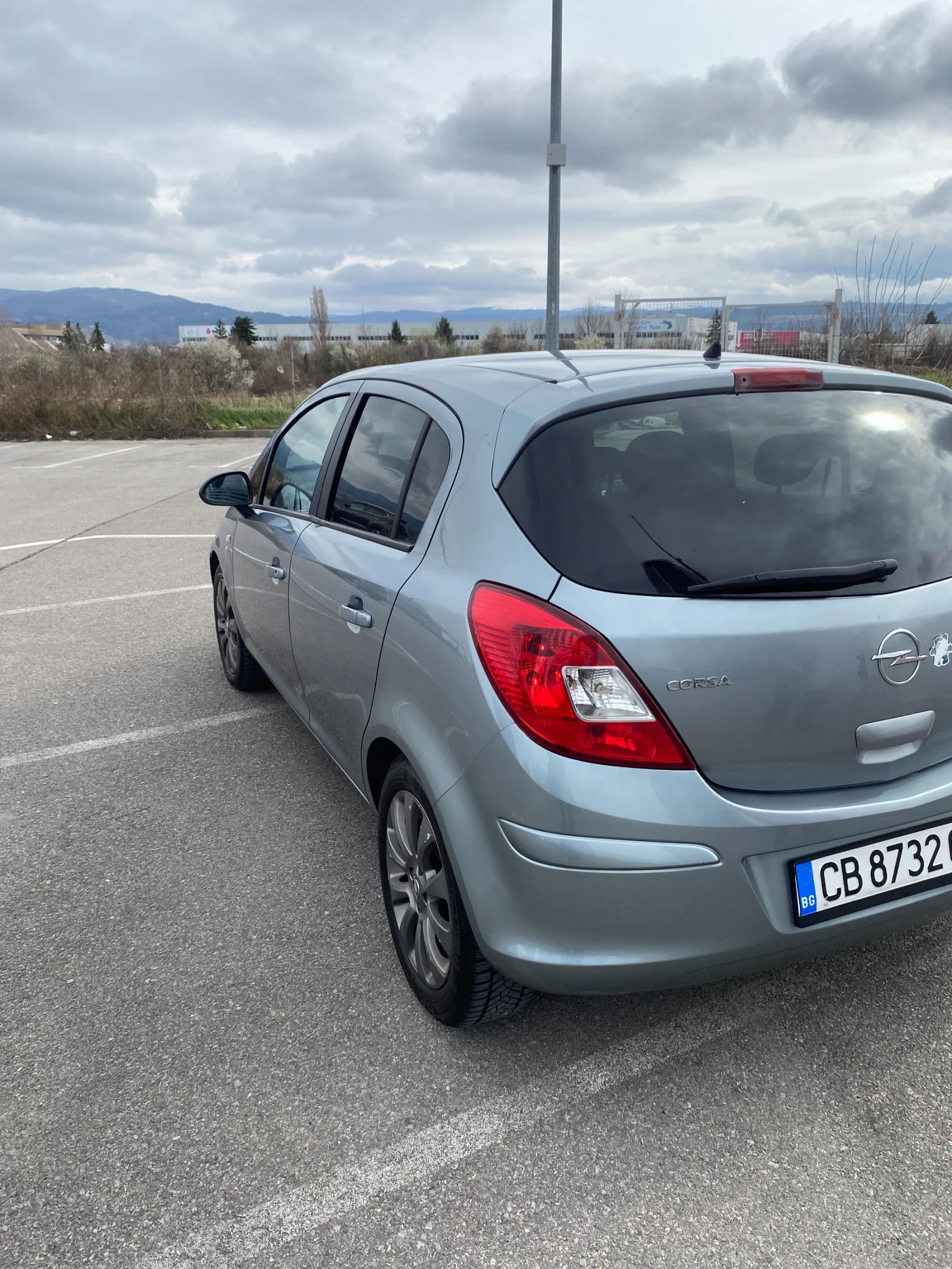 Opel Corsa, снимка 8 - Автомобили и джипове - 54102441
