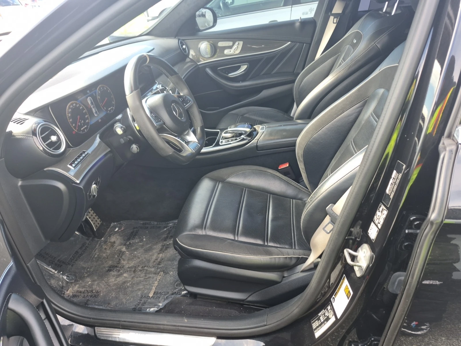 Mercedes-Benz E 63 AMG S* * CARFAX * * АВТО КРЕДИТ * * , снимка 5 - Автомобили и джипове - 54174610