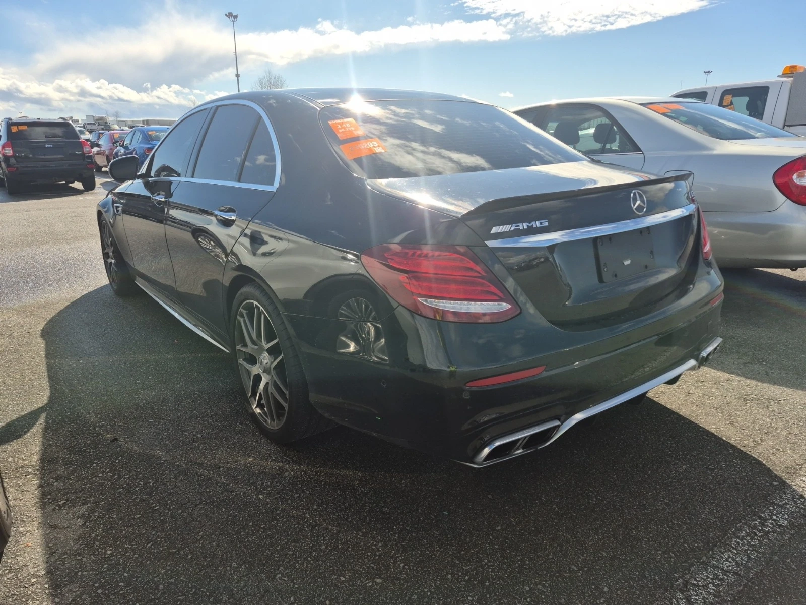 Mercedes-Benz E 63 AMG S* * CARFAX * * АВТО КРЕДИТ * * , снимка 4 - Автомобили и джипове - 54174610
