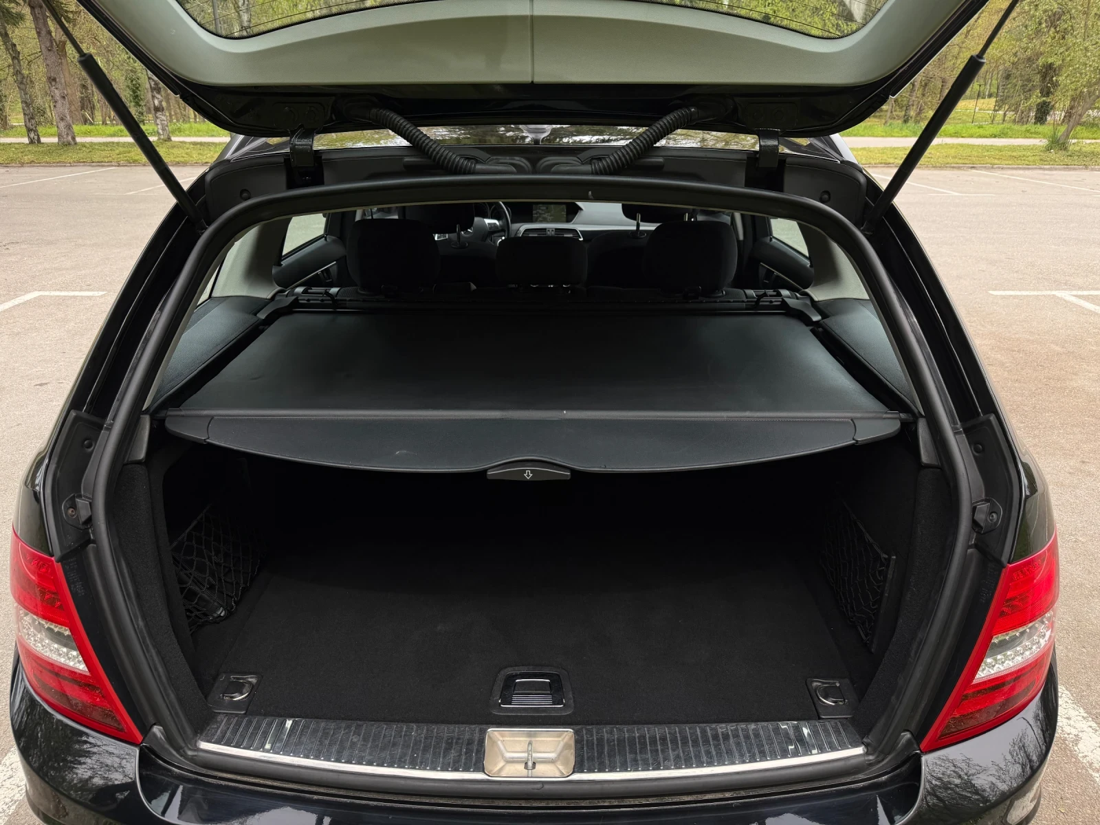 Mercedes-Benz C 220 FACELIFT, снимка 12 - Автомобили и джипове - 54258740