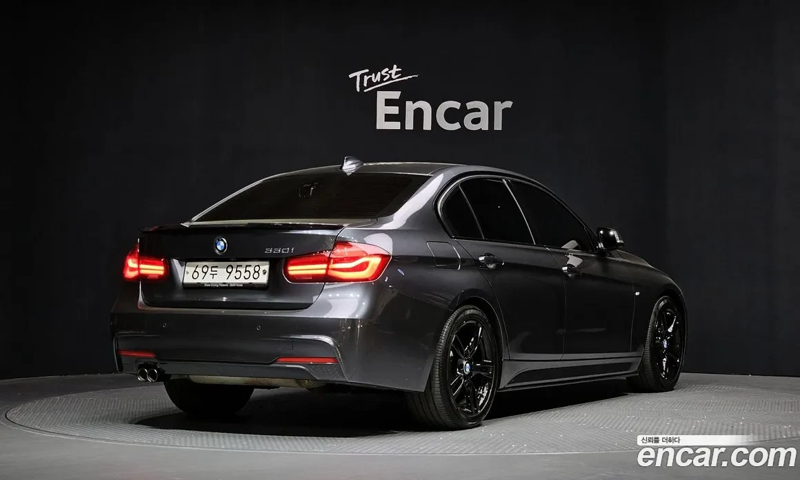 BMW 330 M ПАКЕТ| SHADOW LINE | HEAD-UP | LINE ASSIST, снимка 2 - Автомобили и джипове - 54360199