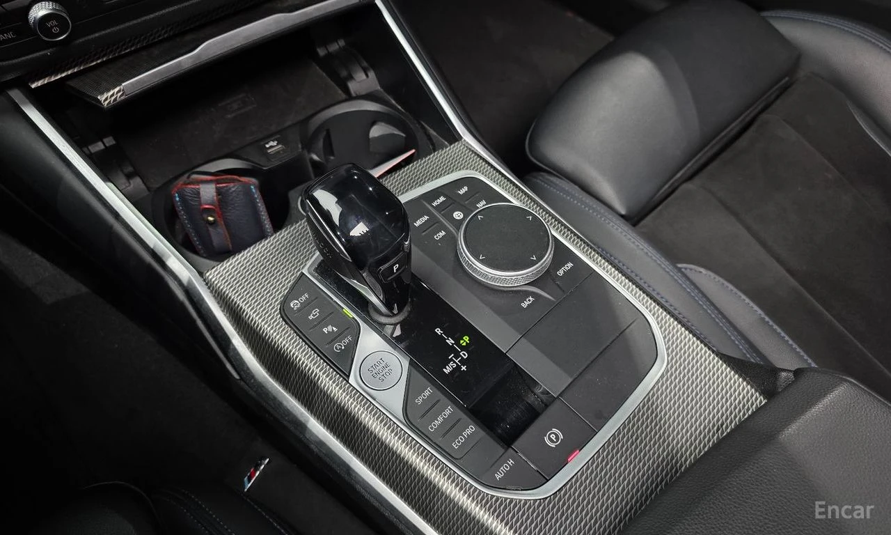 BMW 320 i* M-SPORT* HEAD-UP* 360CAM* H&K SOUND* , снимка 10 - Автомобили и джипове - 54433906