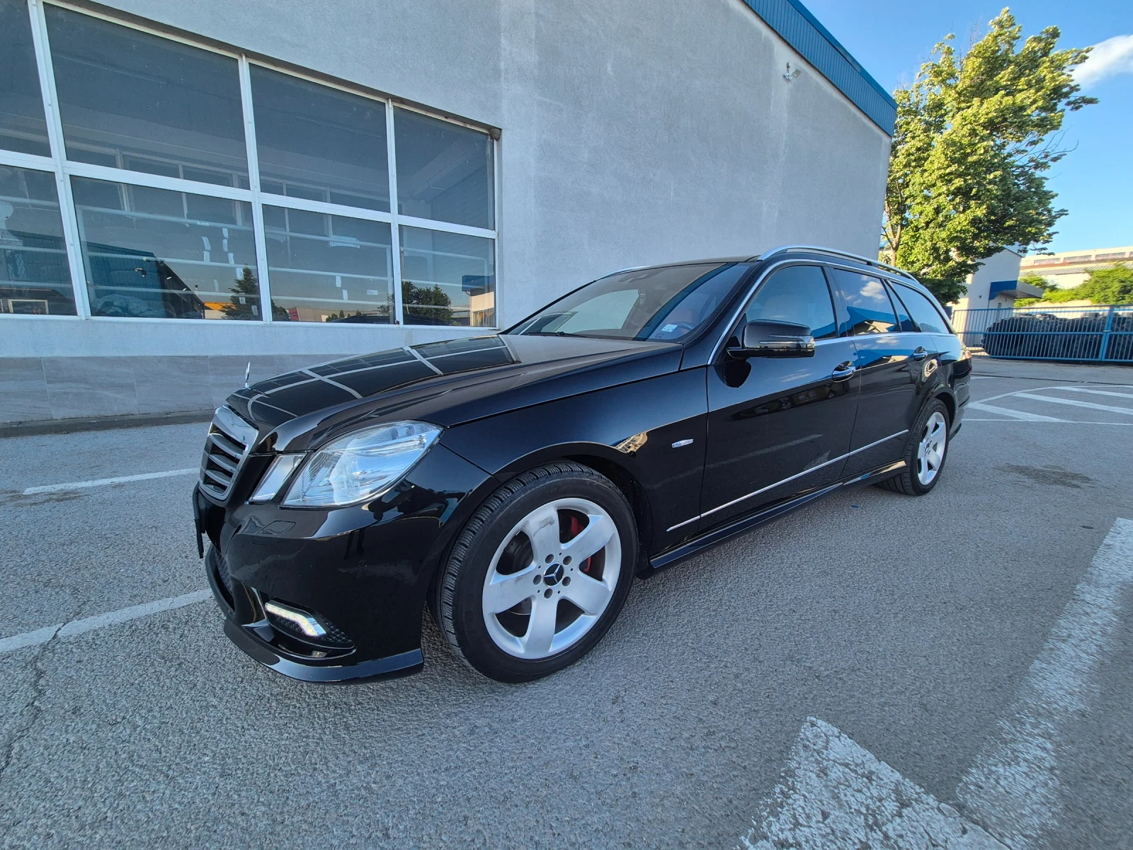 Mercedes-Benz E 350 3.5i AMG packet , снимка 2 - Автомобили и джипове - 54692273
