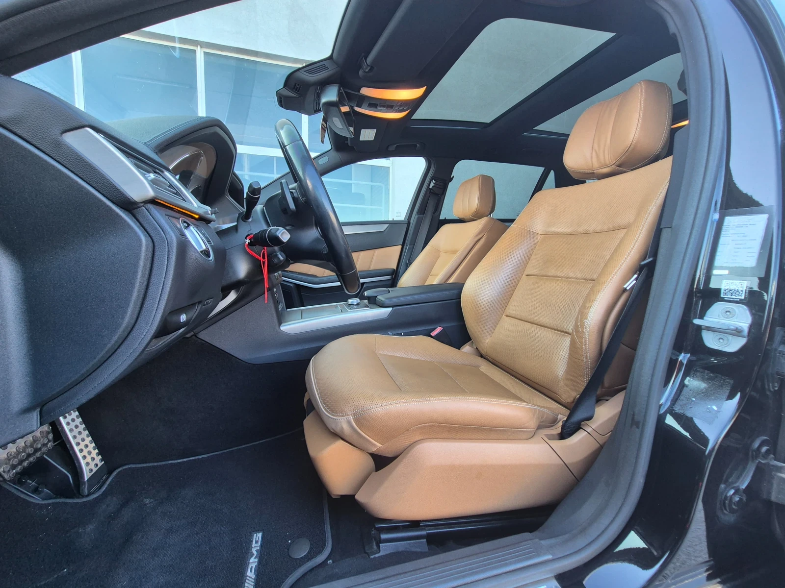 Mercedes-Benz E 350 3.5i AMG packet , снимка 12 - Автомобили и джипове - 54692273