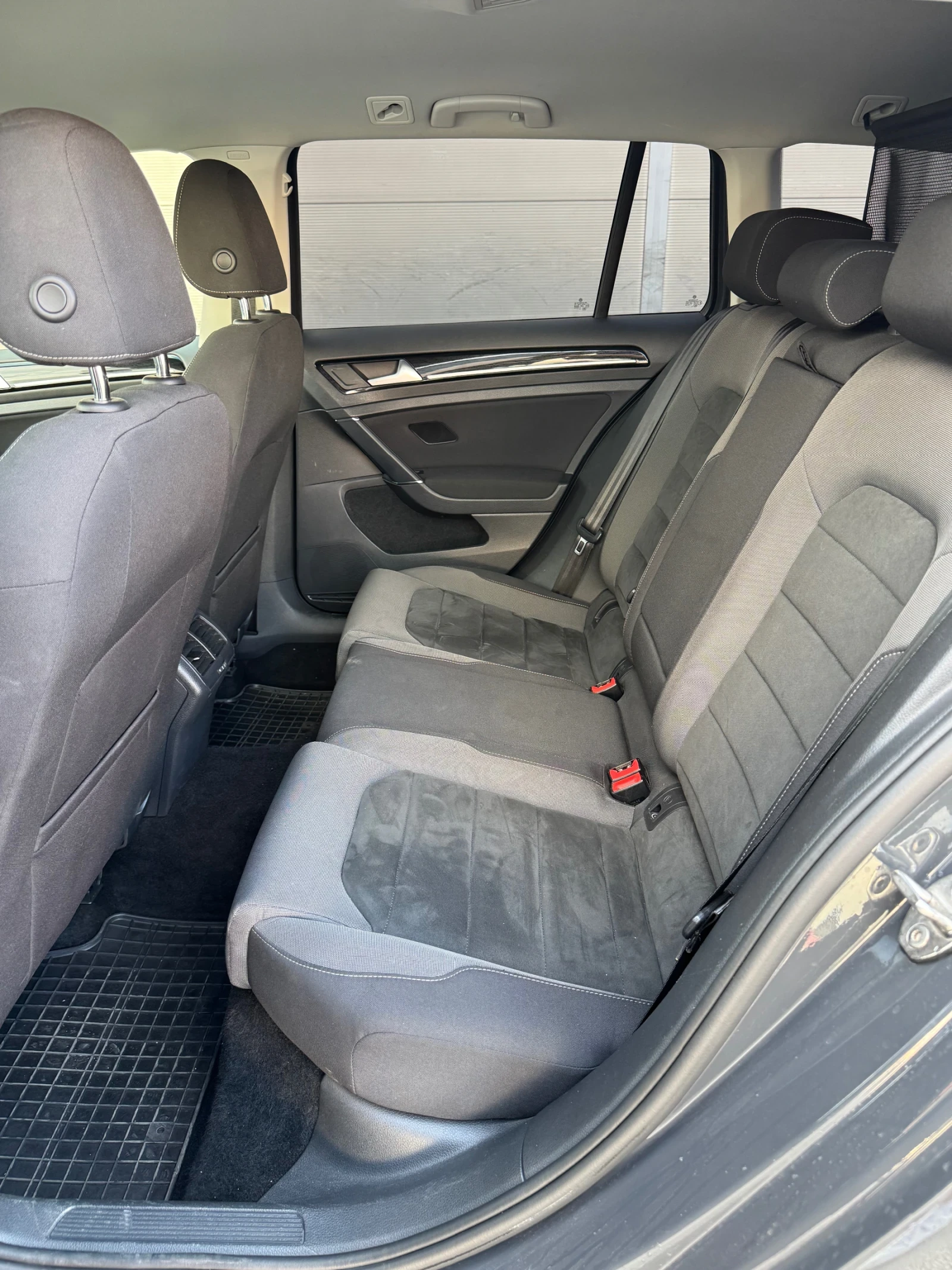 VW Golf 7+ Германия Автоматик Пълна История 2.0TDi 150kc, снимка 14 - Автомобили и джипове - 54870545