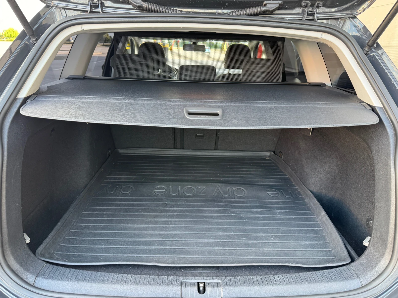VW Golf 7+ Германия Автоматик Пълна История 2.0TDi 150kc, снимка 17 - Автомобили и джипове - 54870545