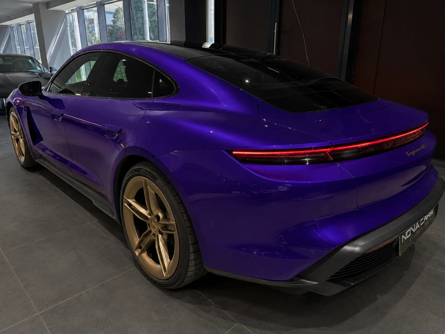 Porsche Taycan GTS Active Ride Carbon, снимка 3 - Автомобили и джипове - 55471698