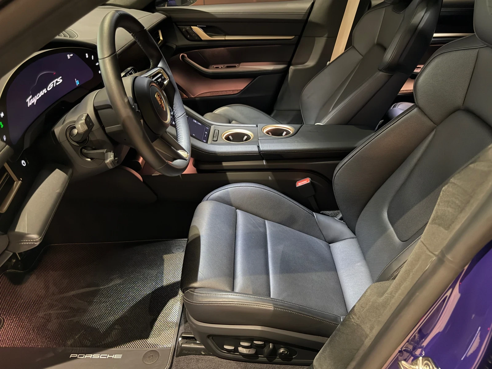 Porsche Taycan GTS Active Ride Carbon, снимка 6 - Автомобили и джипове - 55471698