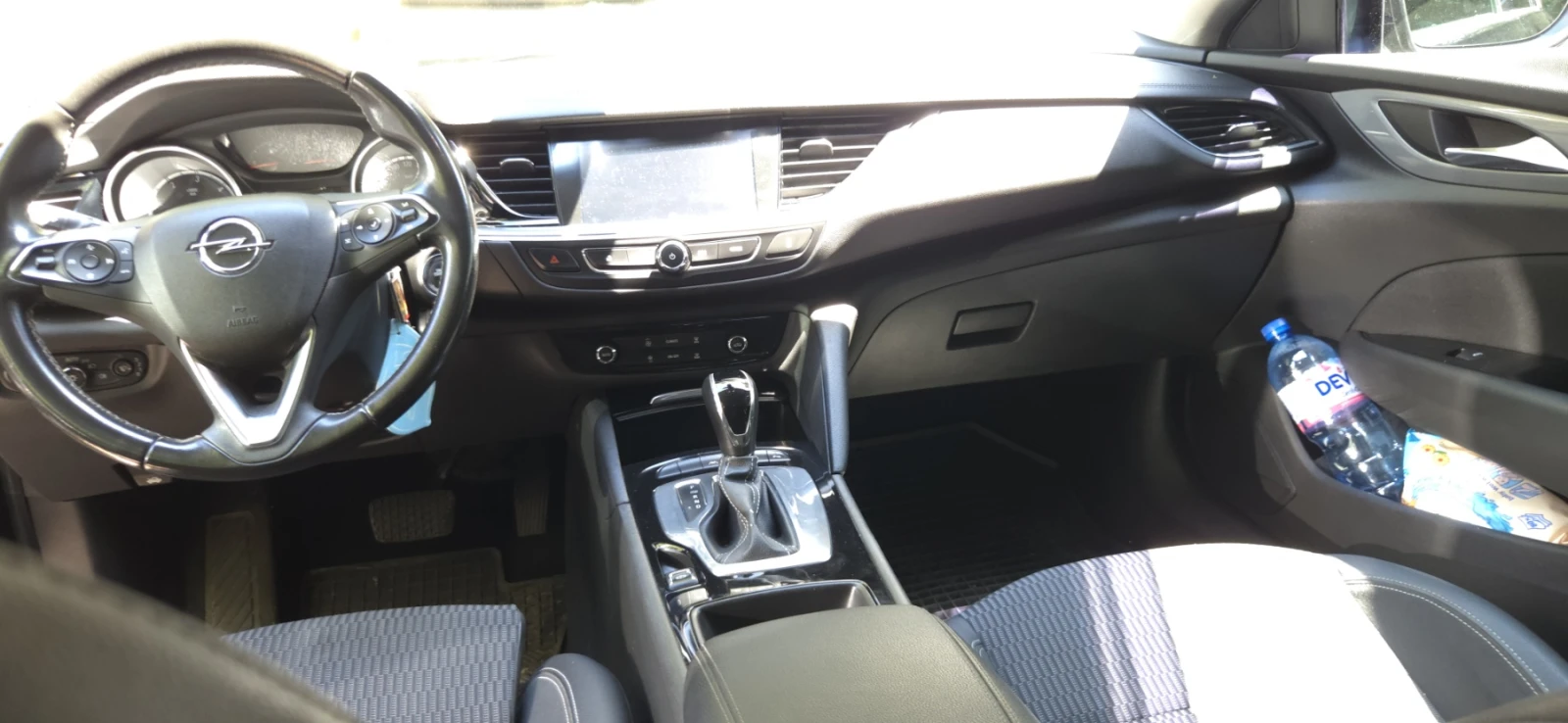 Opel Insignia Grand Sport 1.6 cdti 136 к.с. , снимка 6 - Автомобили и джипове - 55806575