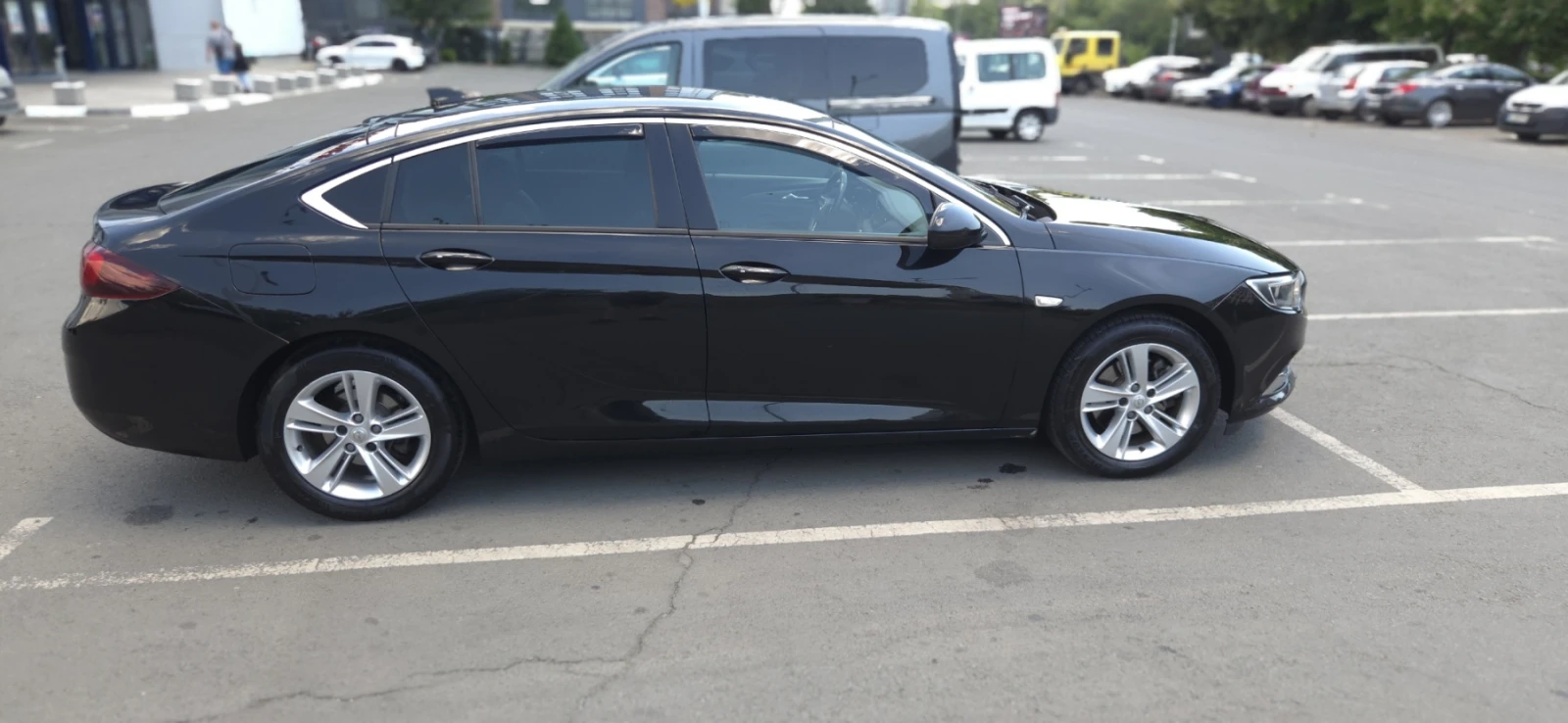 Opel Insignia Grand Sport 1.6 cdti 136 к.с. , снимка 12 - Автомобили и джипове - 55806575