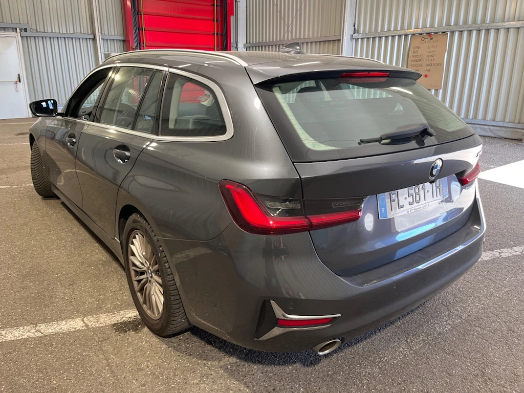BMW 330 Luxury LED Head-Up Navi, снимка 4 - Автомобили и джипове - 56071562