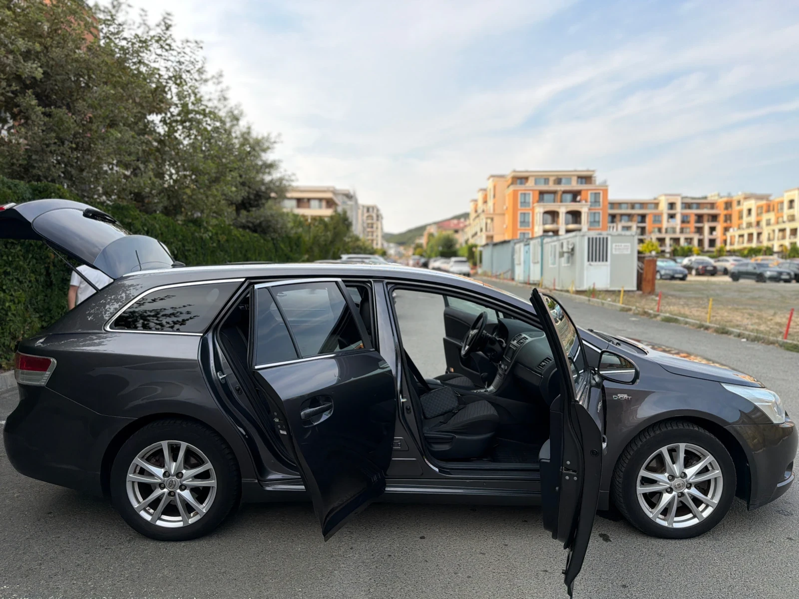 Toyota Avensis, снимка 4 - Автомобили и джипове - 56138439
