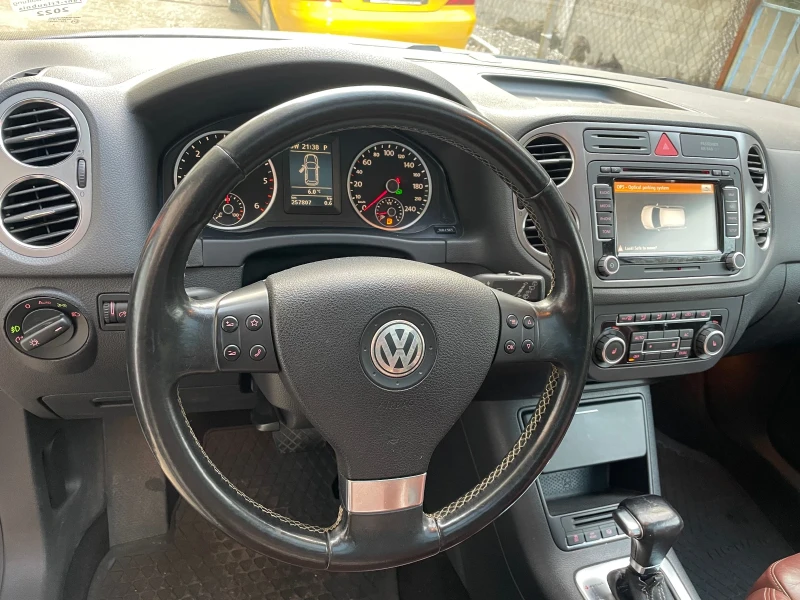 VW Tiguan VW TIGUAN 2.0TDI DSG 4MOTION, снимка 16 - Автомобили и джипове - 48321743