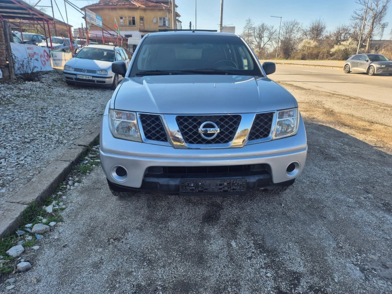 Nissan Navara 2.5 DCI, снимка 2 - Автомобили и джипове - 49560823