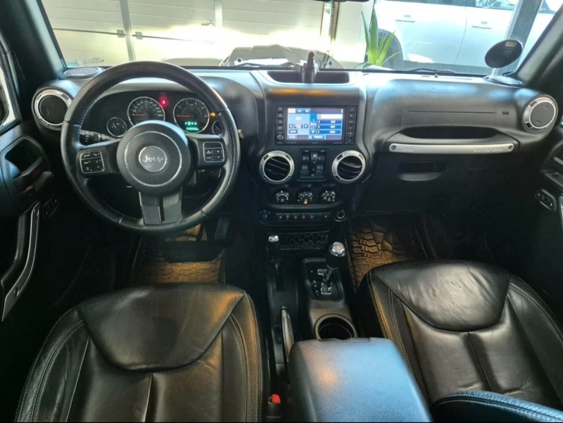 Jeep Wrangler Unlimited Sahara , снимка 4 - Автомобили и джипове - 52681496