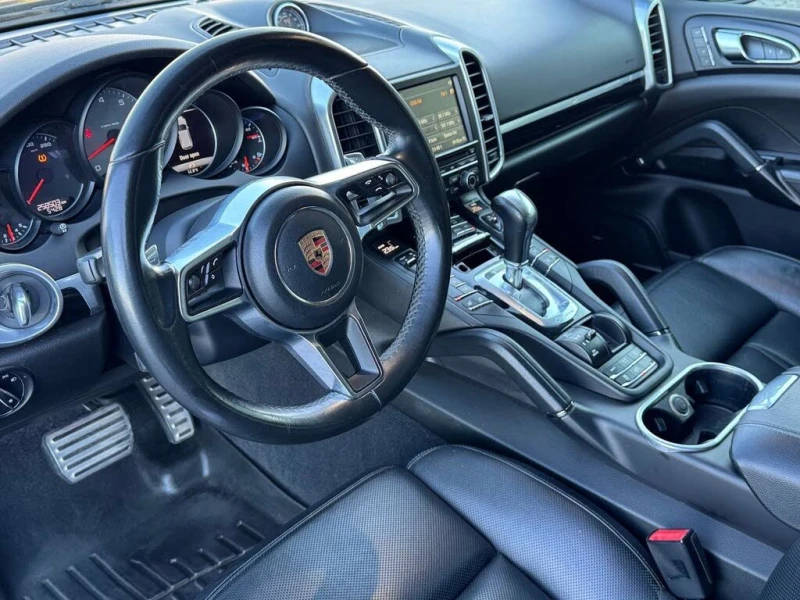 Porsche Cayenne S* PDK* ПОДГРЕВ* ОБДУХВАНЕ* 360КАМЕРА* ПАНОРАМА* , снимка 8 - Автомобили и джипове - 53284079