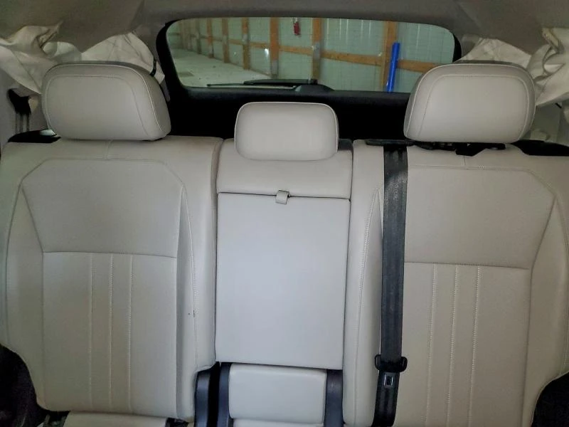 VW Tiguan 2.0L 4 Front-wheel Drive, снимка 11 - Автомобили и джипове - 53803005