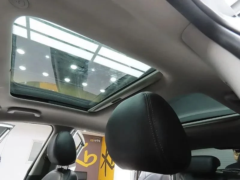 Kia Sportage, снимка 14 - Автомобили и джипове - 56687978