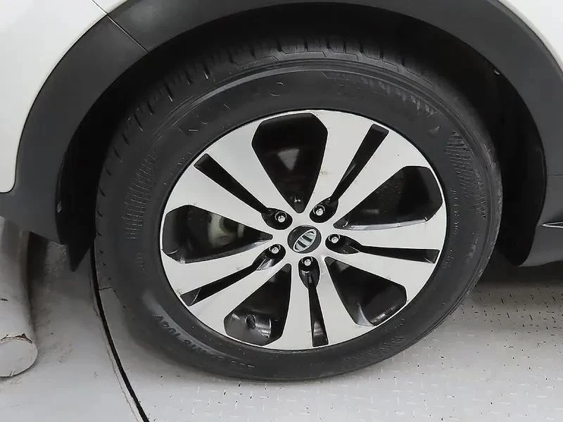 Kia Sportage, снимка 5 - Автомобили и джипове - 56687978