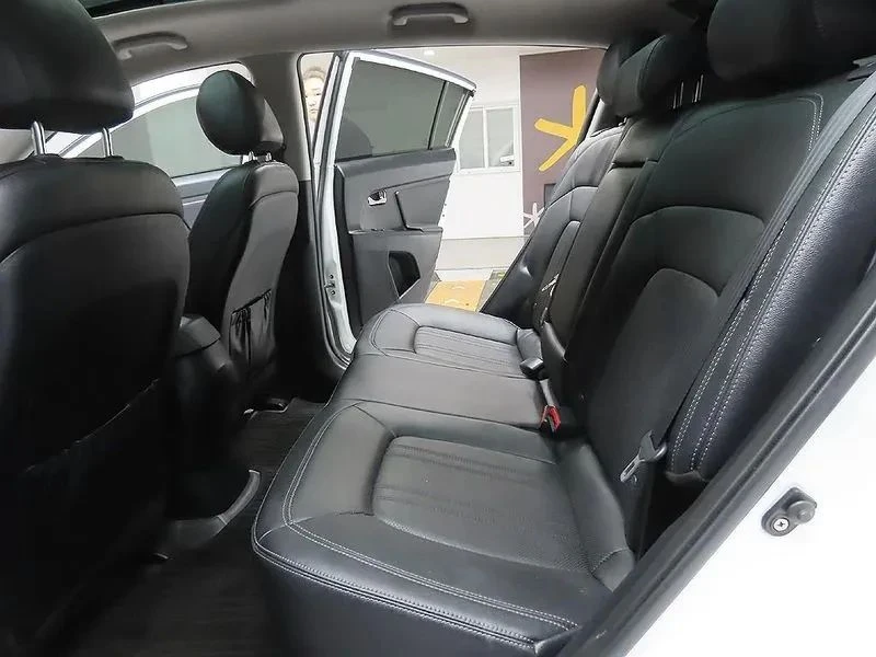 Kia Sportage, снимка 10 - Автомобили и джипове - 56687978