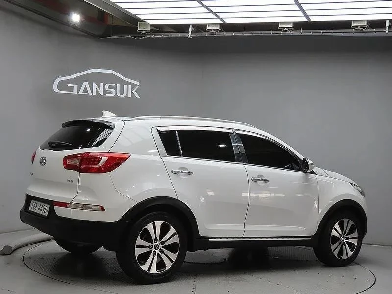 Kia Sportage, снимка 4 - Автомобили и джипове - 56687978