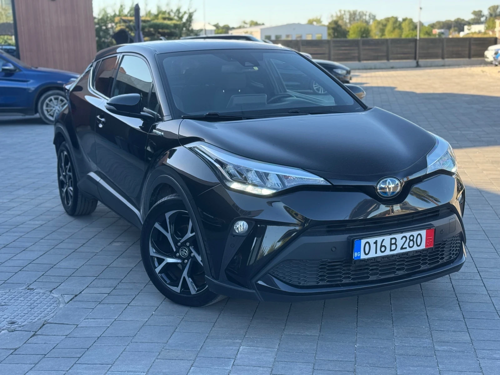 Toyota C-HR Hybrid= Подгряване= Като Нова, снимка 1