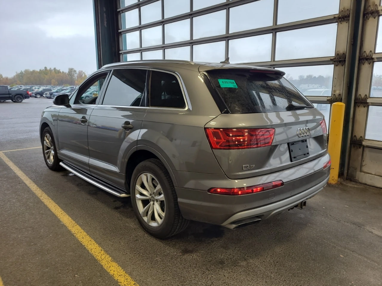 Audi Q7 * АВТО КРЕДИТ* ЦЕНА ДО БГ * СЕРВИЗНА ИСТОРИЯ *  - изображение 3