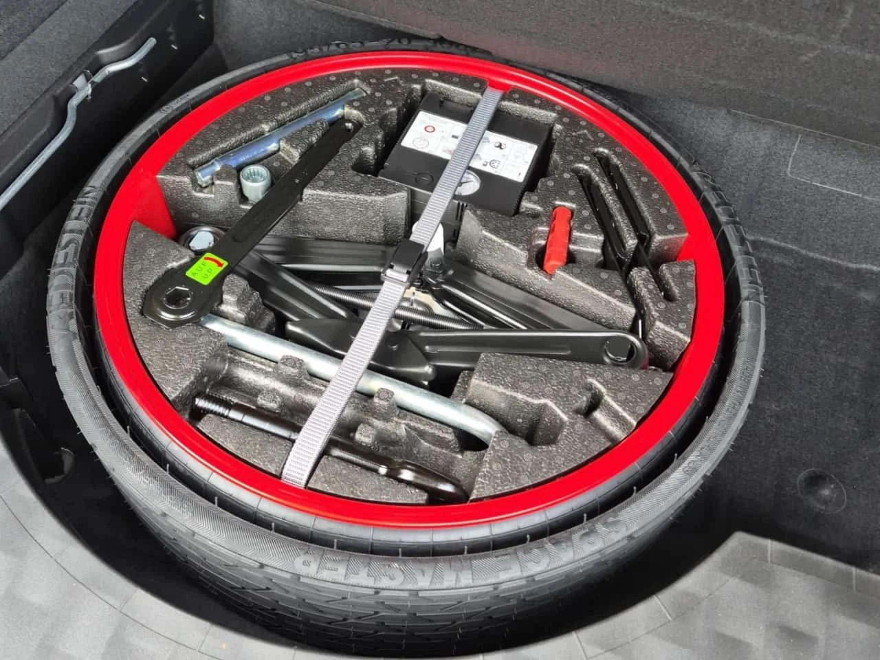 Porsche Cayenne * PLATINUM EDITION * CARFAX * Без инциденти * , снимка 14 - Автомобили и джипове - 54038674