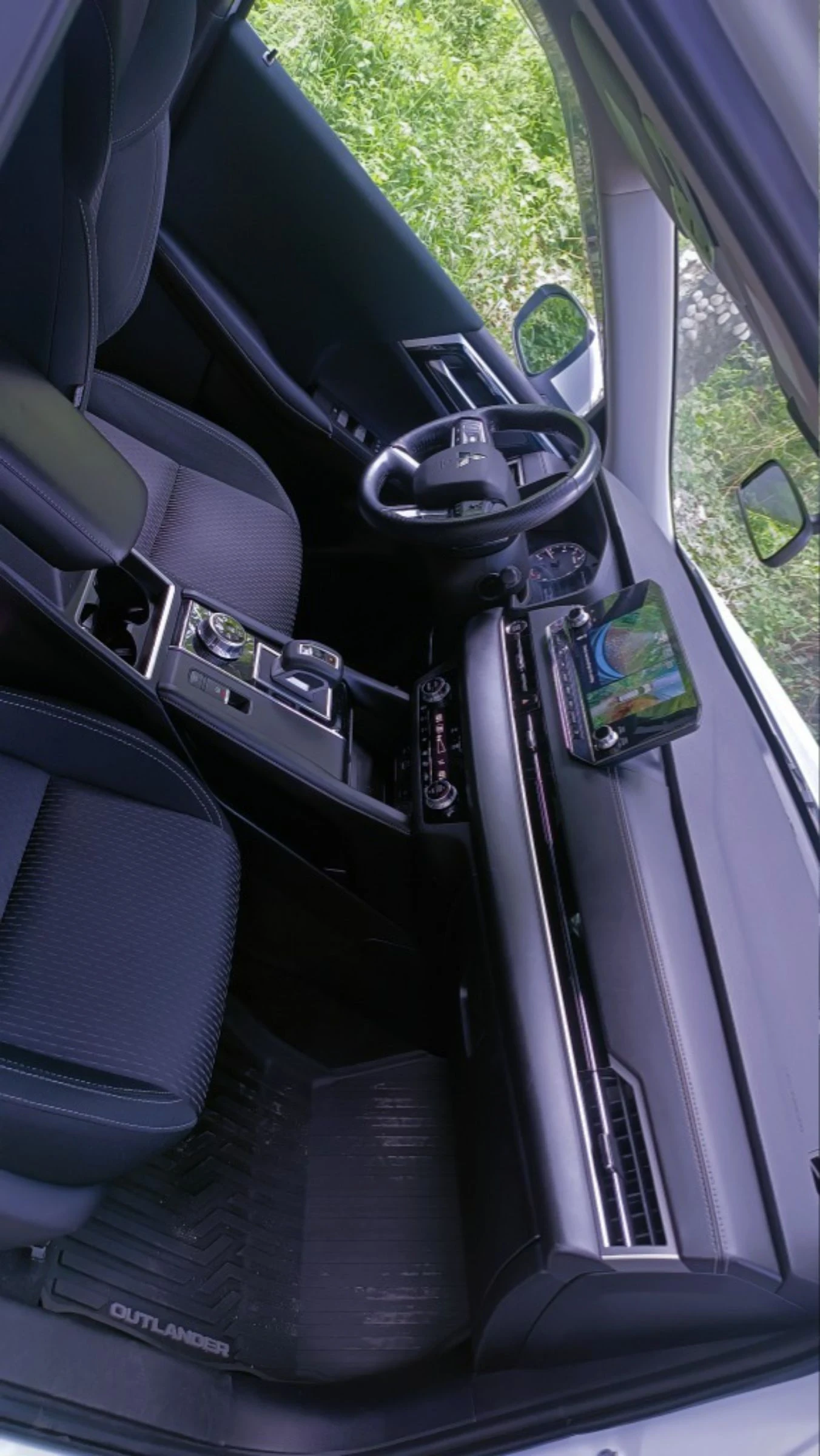 Mitsubishi Outlander, снимка 6 - Автомобили и джипове - 55385238