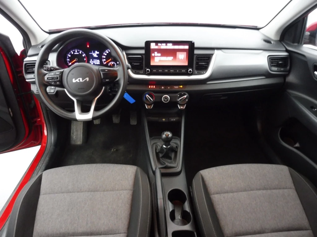 Kia Stonic, снимка 7 - Автомобили и джипове - 55472185