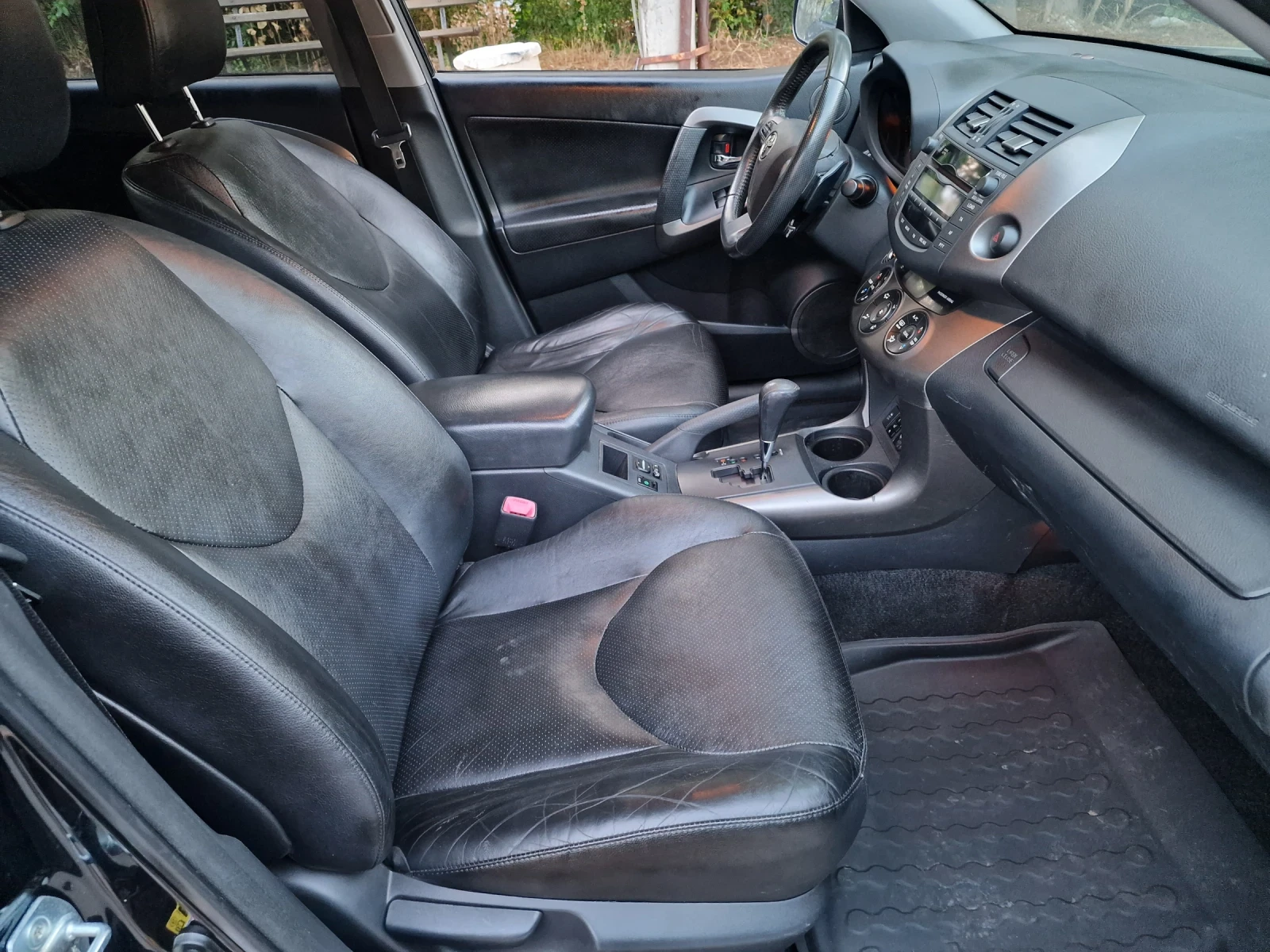 Toyota Rav4 2.2d 150к.с.4х4, снимка 8 - Автомобили и джипове - 55648365