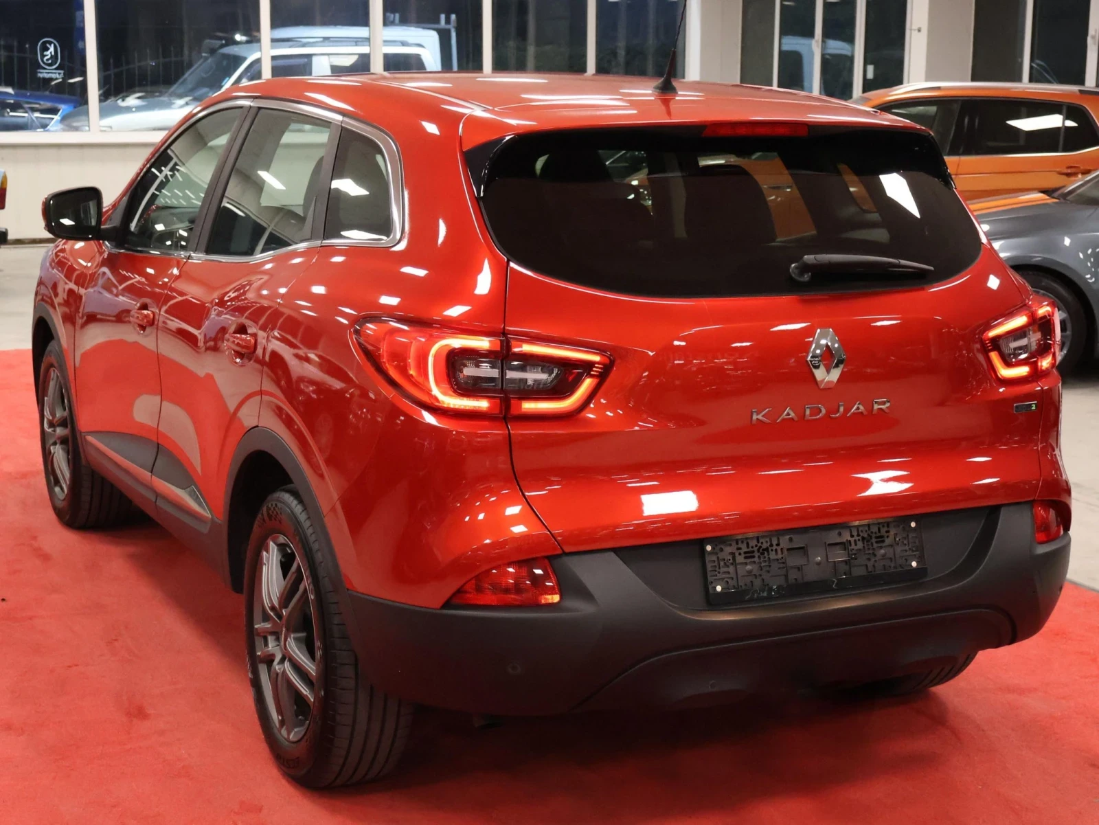 Renault Kadjar 1.5 dCi | Automatic | Energy, снимка 4 - Автомобили и джипове - 55957078