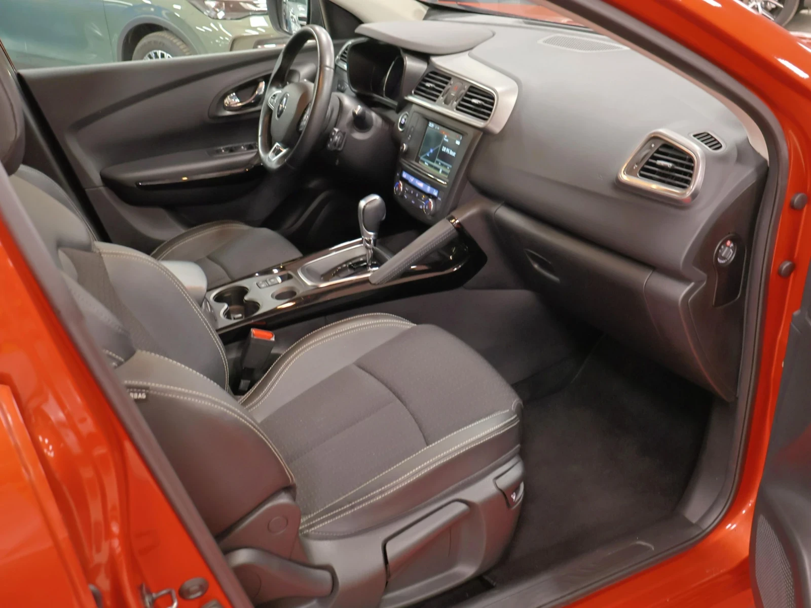 Renault Kadjar 1.5 dCi | Automatic | Energy, снимка 13 - Автомобили и джипове - 55957078