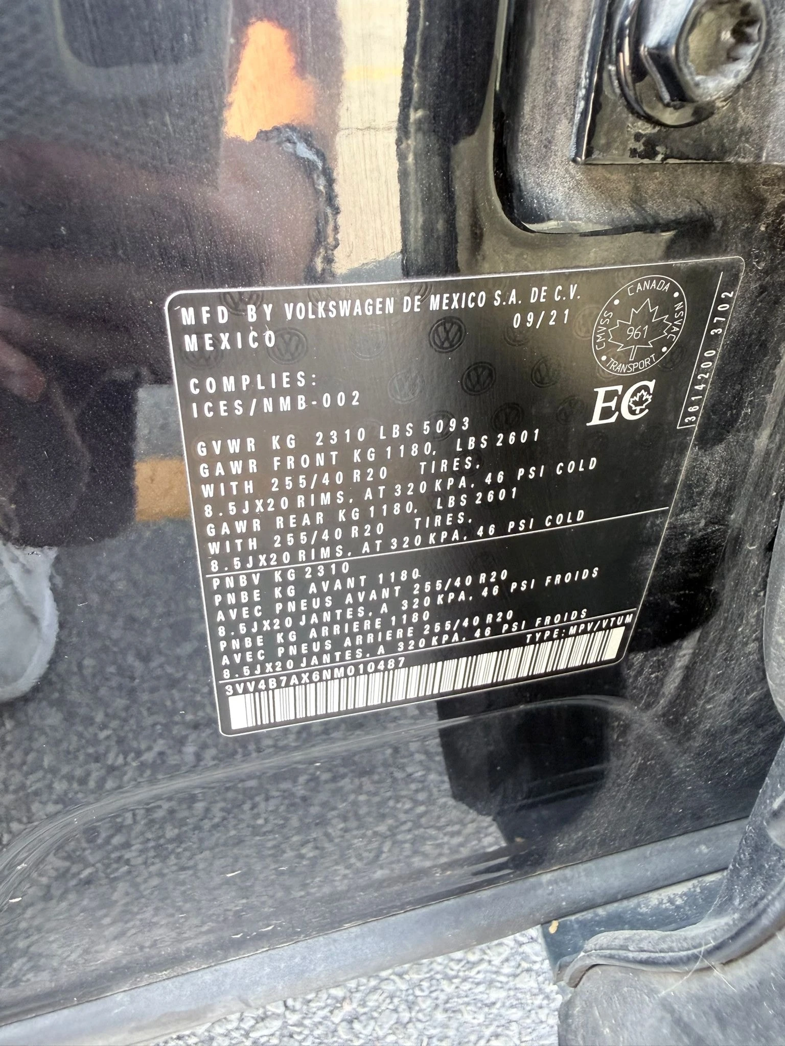 VW Tiguan * Highline R Line * CARFAX * , снимка 13 - Автомобили и джипове - 56105867