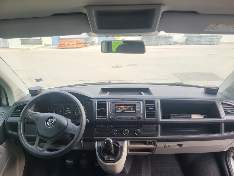 VW Caravelle, снимка 9 - Бусове и автобуси - 47543590