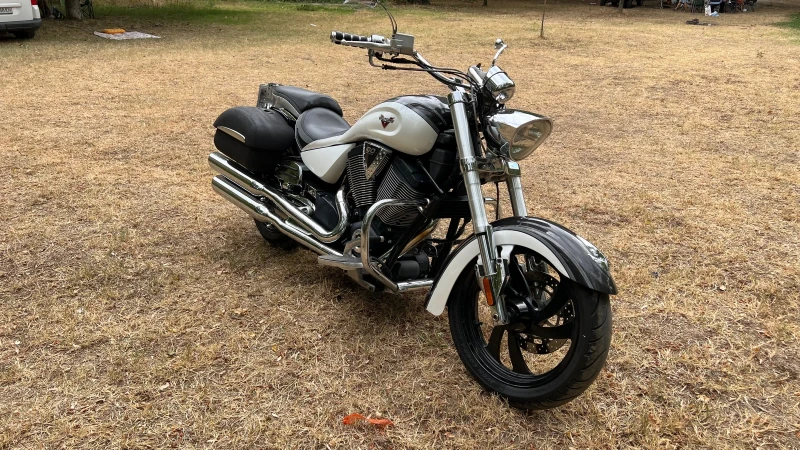 Victory Vegas Kingpin Deluxe, снимка 3 - Мотоциклети и мототехника - 52619550