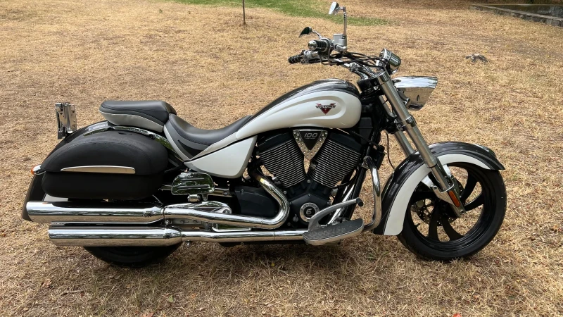 Victory Vegas Kingpin Deluxe, снимка 2 - Мотоциклети и мототехника - 52619550