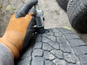 Гуми Зимни 235/65R16, снимка 3