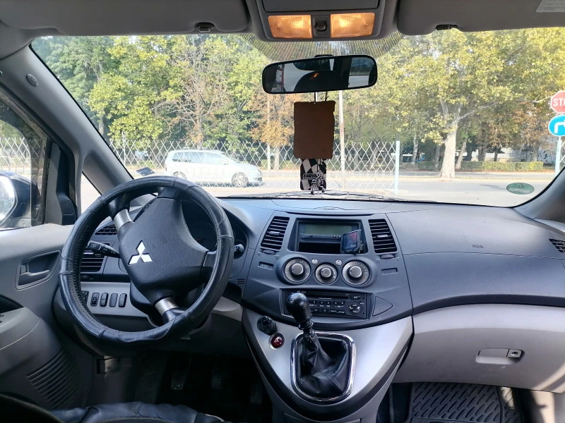 Mitsubishi Grandis 2.0 , снимка 7 - Автомобили и джипове - 47595847