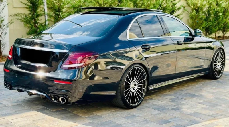 Mercedes-Benz E 220 9G AMG УНИКАТ, снимка 5 - Автомобили и джипове - 47427786