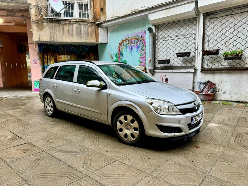 Opel Astra H, снимка 3 - Автомобили и джипове - 48222242