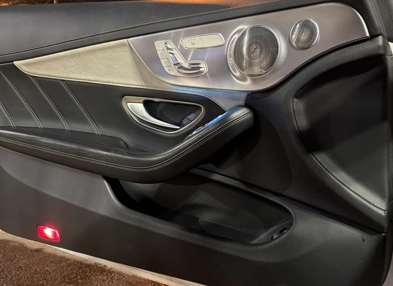 Mercedes-Benz C 63 AMG S, снимка 12 - Автомобили и джипове - 52749558