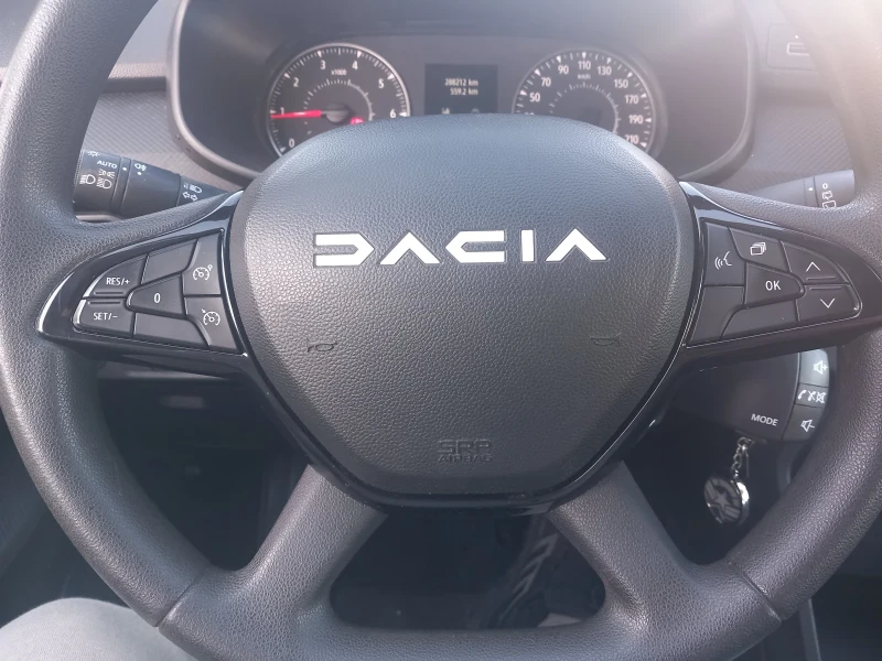 Dacia Jogger, снимка 9 - Автомобили и джипове - 52920847