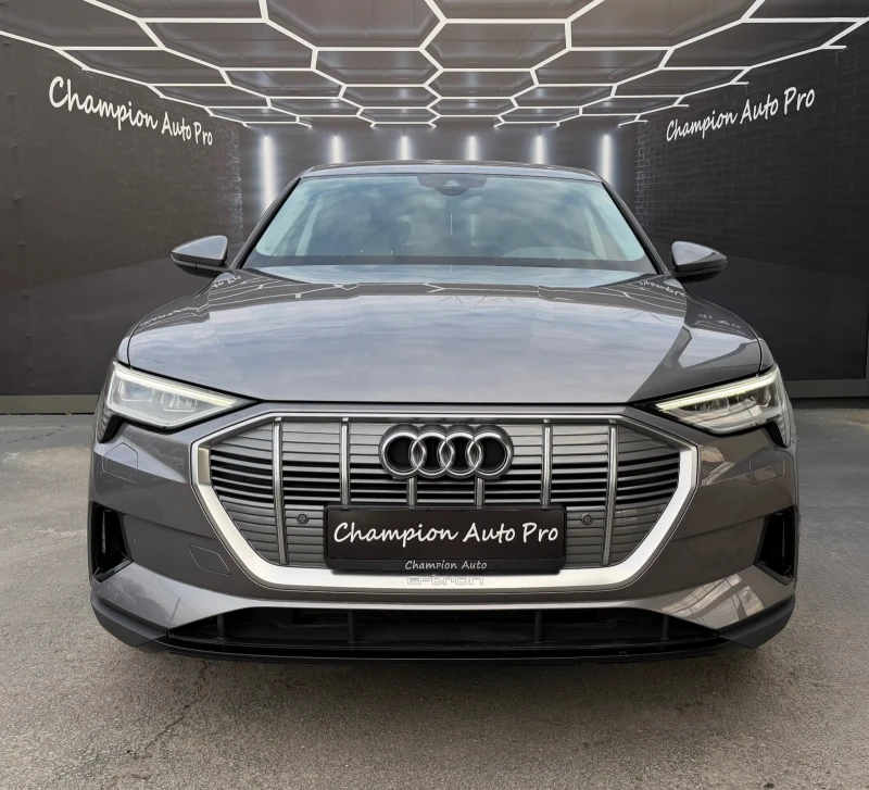 Audi E-Tron S-Line 44000км.-Гаранционен , снимка 2 - Автомобили и джипове - 53089094