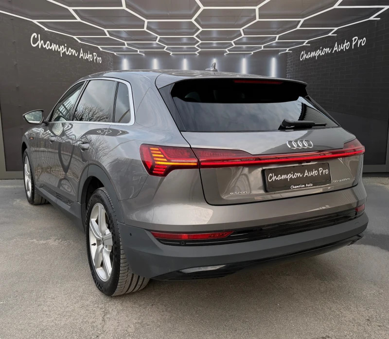 Audi E-Tron S-Line 44000км.-Гаранционен , снимка 4 - Автомобили и джипове - 53089094