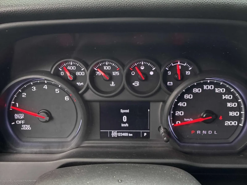 Chevrolet Silverado 2.7L 4cyl 4WD, снимка 8 - Автомобили и джипове - 53464348